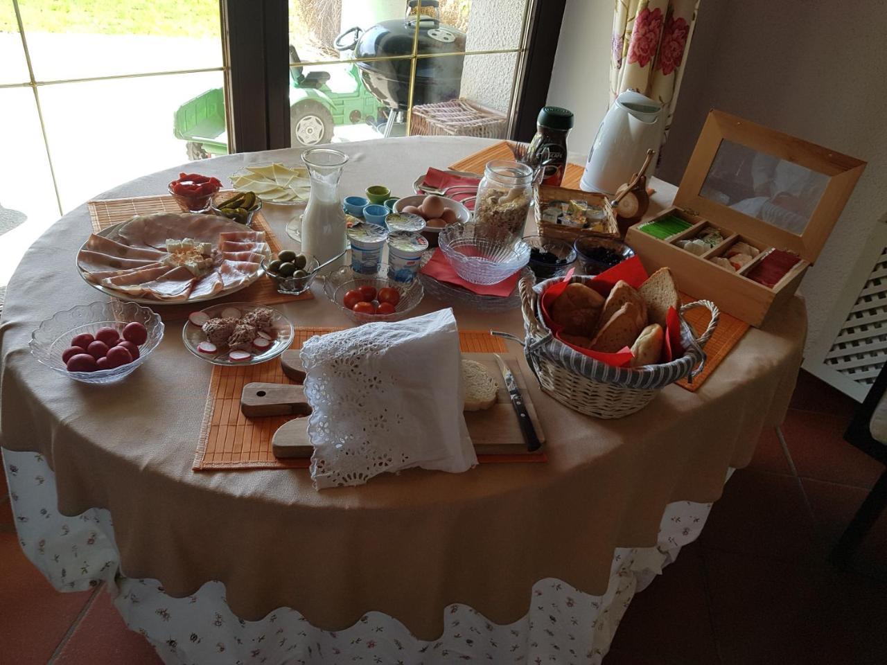 Pr'Simi Bed and Breakfast Golnik Eksteriør billede