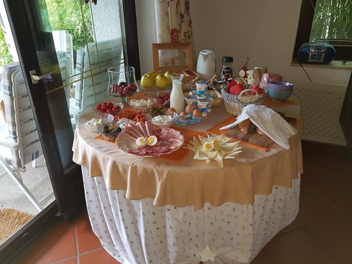 Pr'Simi Bed and Breakfast Golnik Eksteriør billede